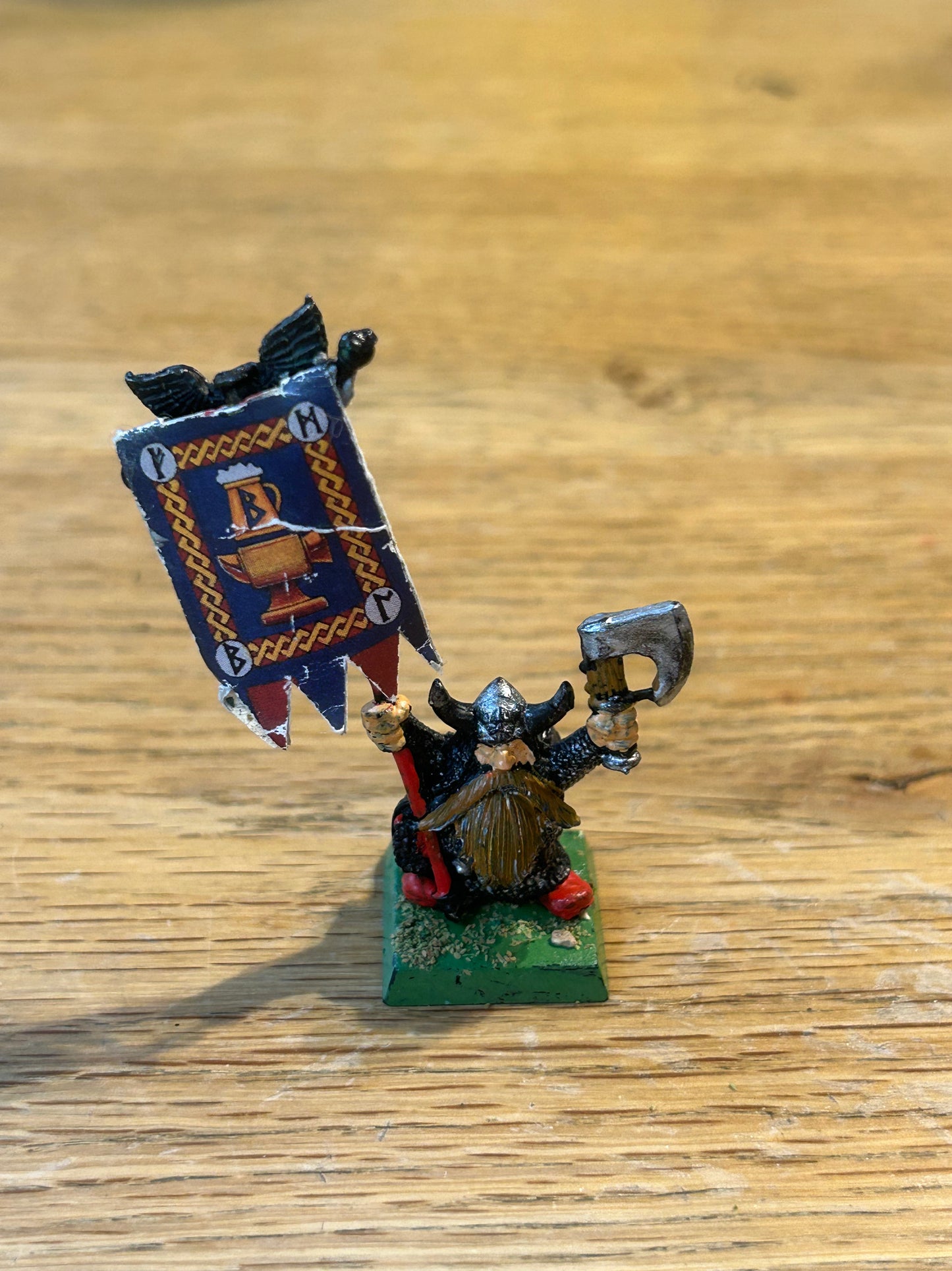 Warhammer fantasy - Dwarfs -  Classic Dwarf Metal Bugman's Standard Bearer