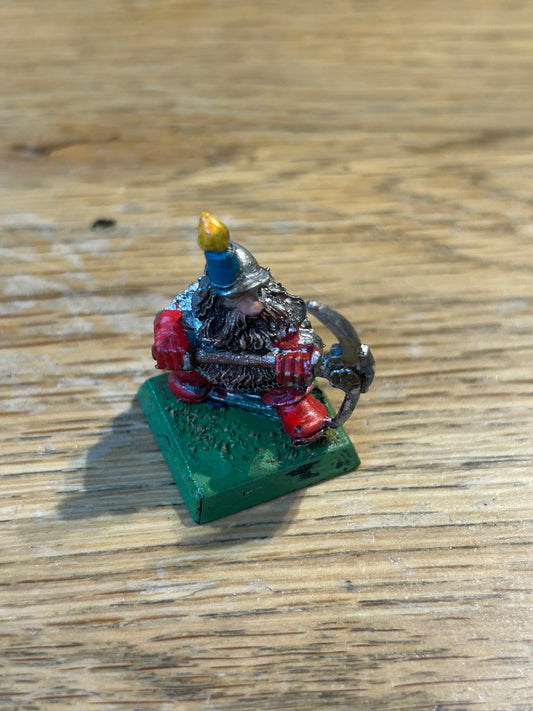 Warhammer fantasy dwarf miner