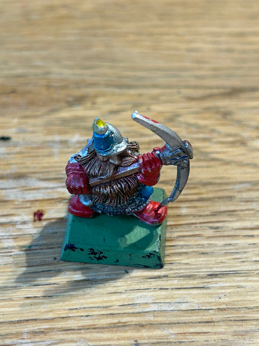 Warhammer fantasy dwarf miner
