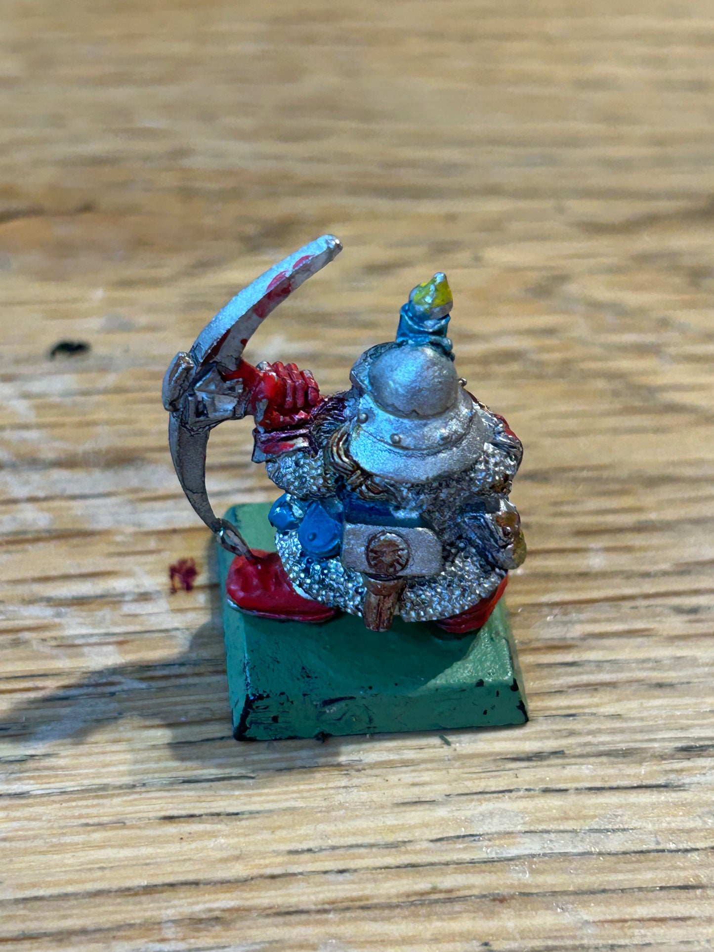 Warhammer fantasy dwarf miner