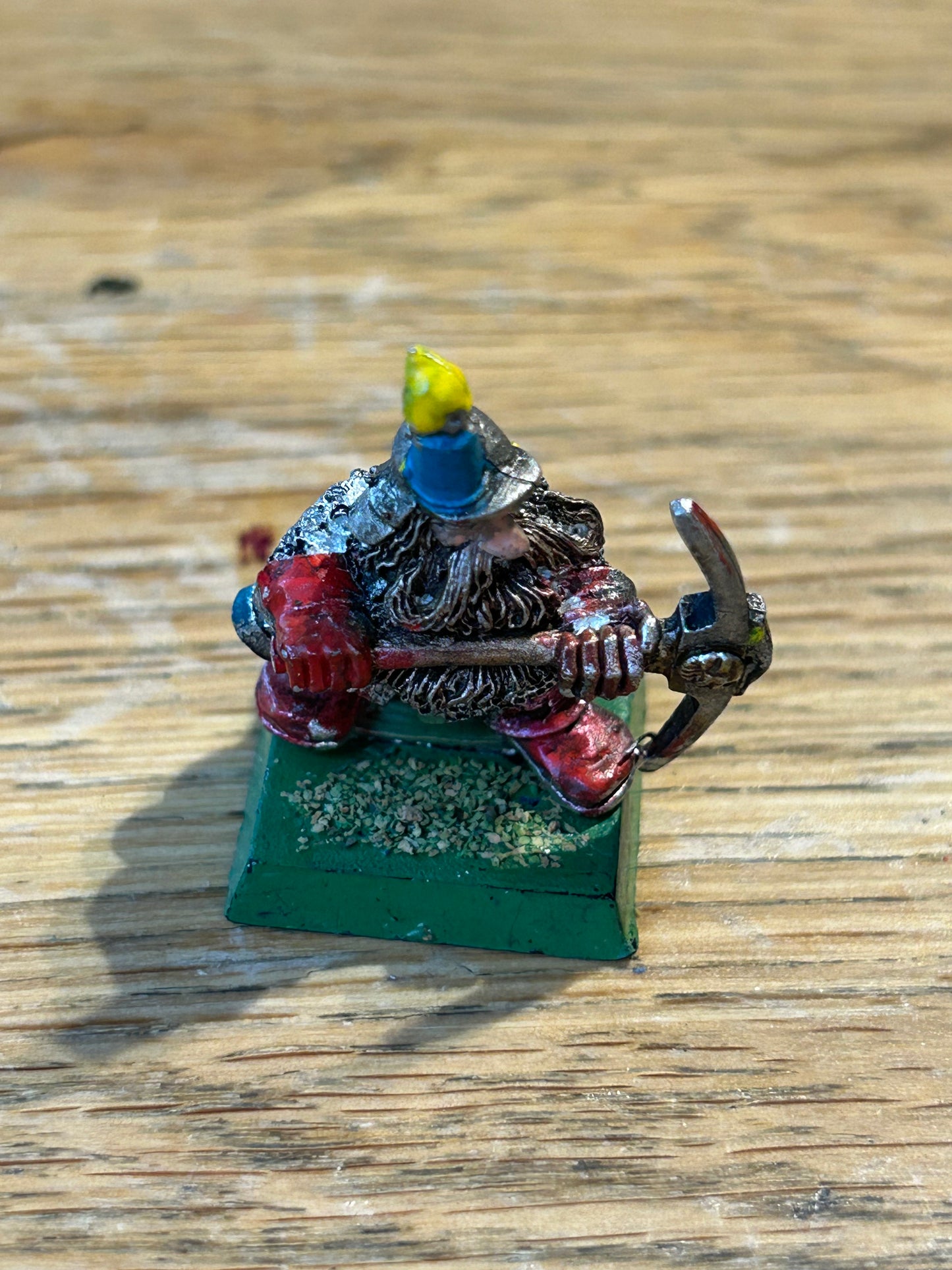 Warhammer fantasy dwarf miner