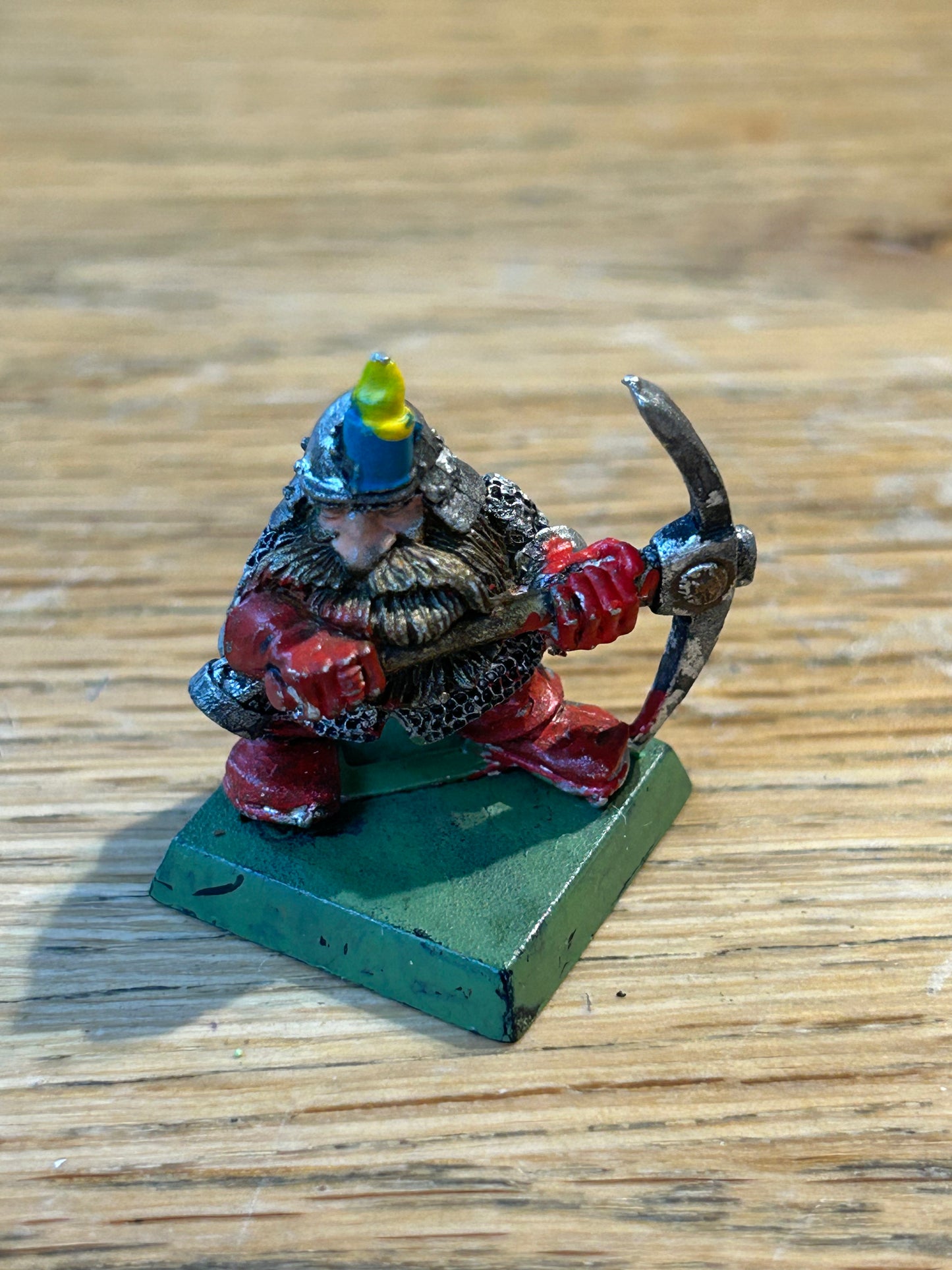Warhammer fantasy dwarf miner