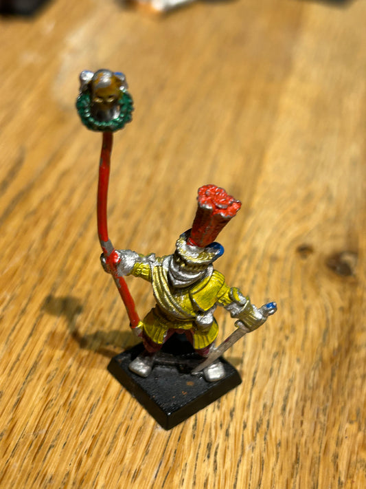 Warhammer Fantasy Old World reiksguard standard bearer