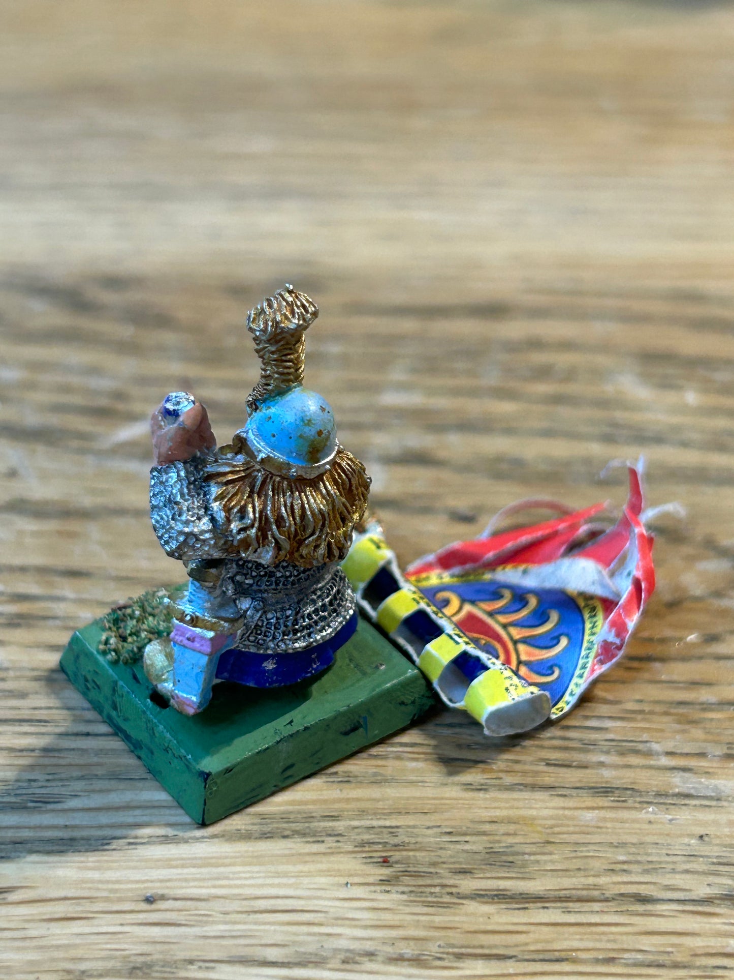 Warhammer fantasy marauder miniatures dwarf standard bearer (standard needs fixing)