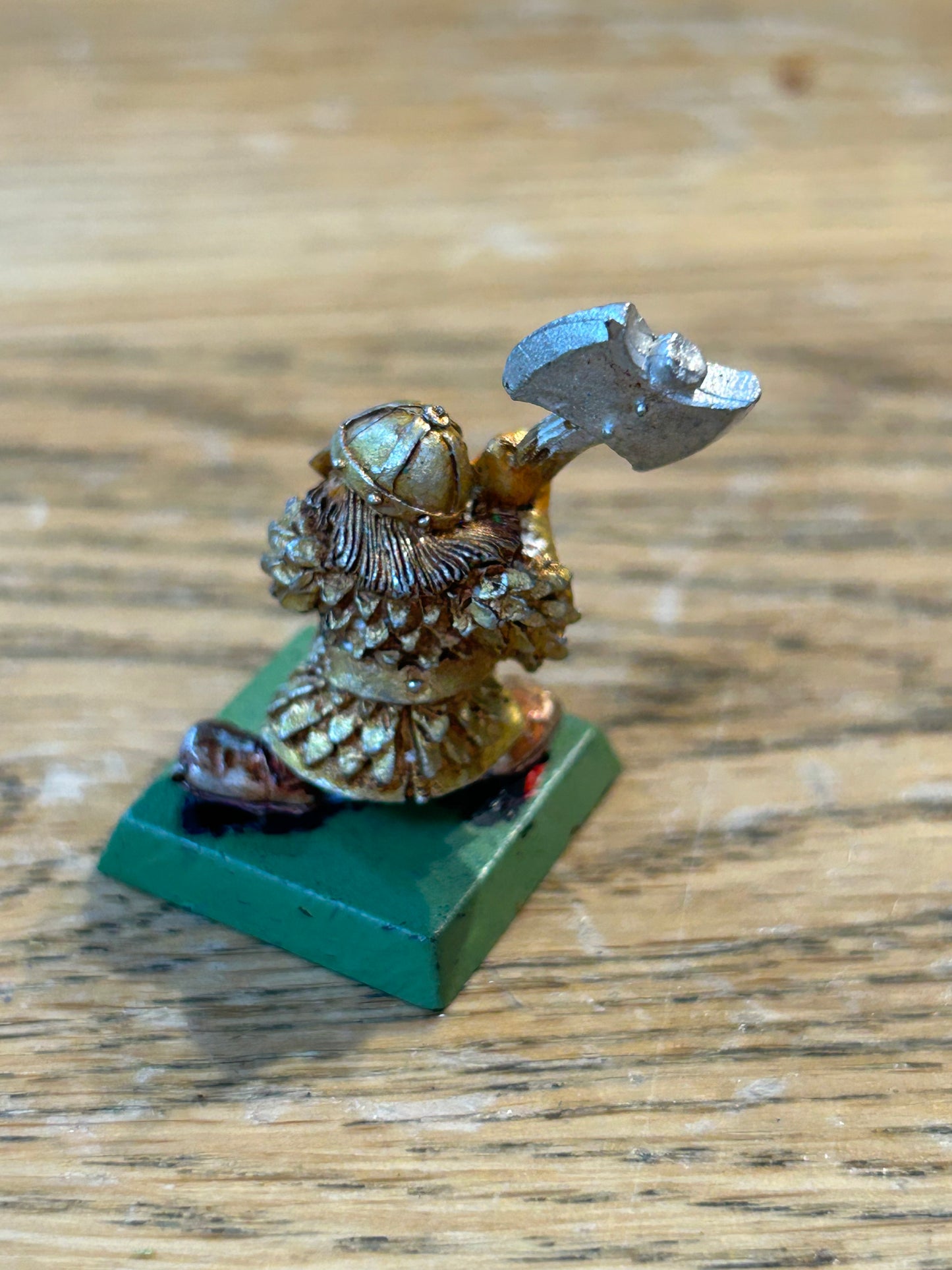 Warhammer fantasy marauder miniatures mm10 dwarf with two handed axe DW09