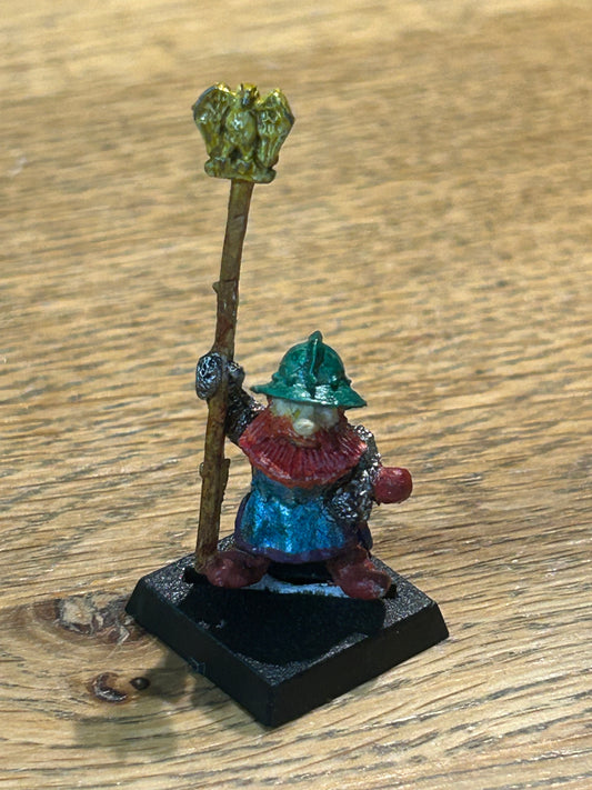 Warhammer fantasy imperial dwarf standard bearer