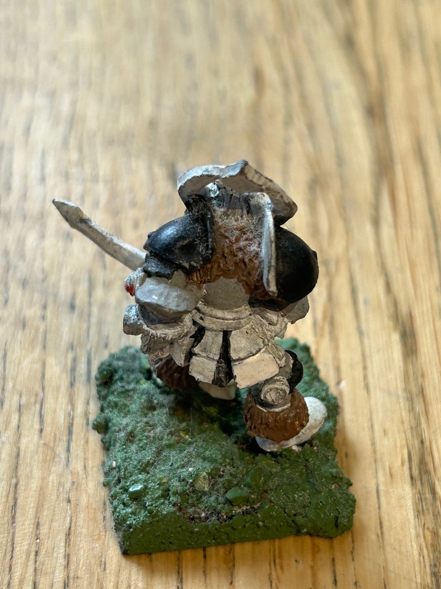 Warhammer fantasy Citadel Chaos Warrior with Sword Vasngard Doomblade Figure Champion CH3