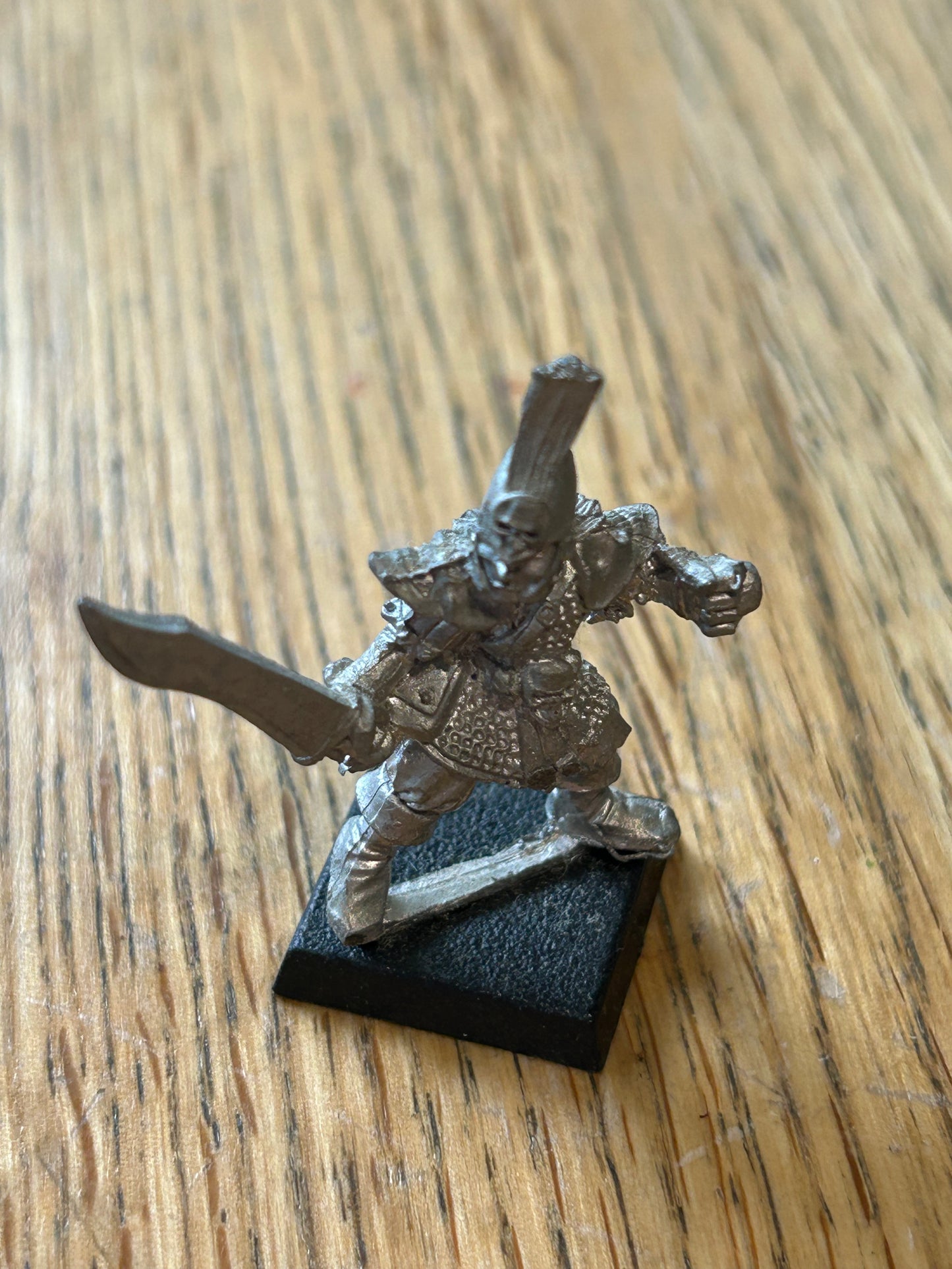 Citadel Warhammer 80s MB3 male warrior Dark Elf