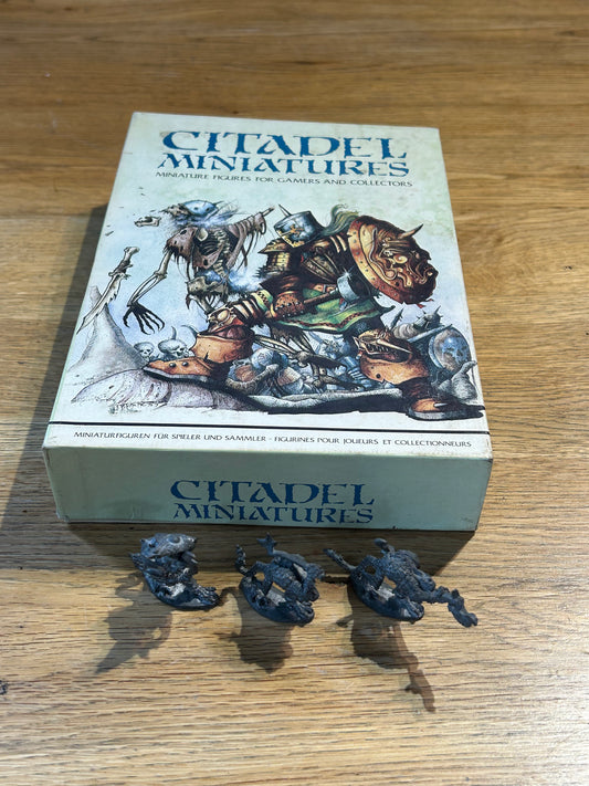 Citadel Games Workshop troglodytes box incomplete with 3 figures (figures have a little bit of white on them but I don’t think it’s progressed much or is still happening)