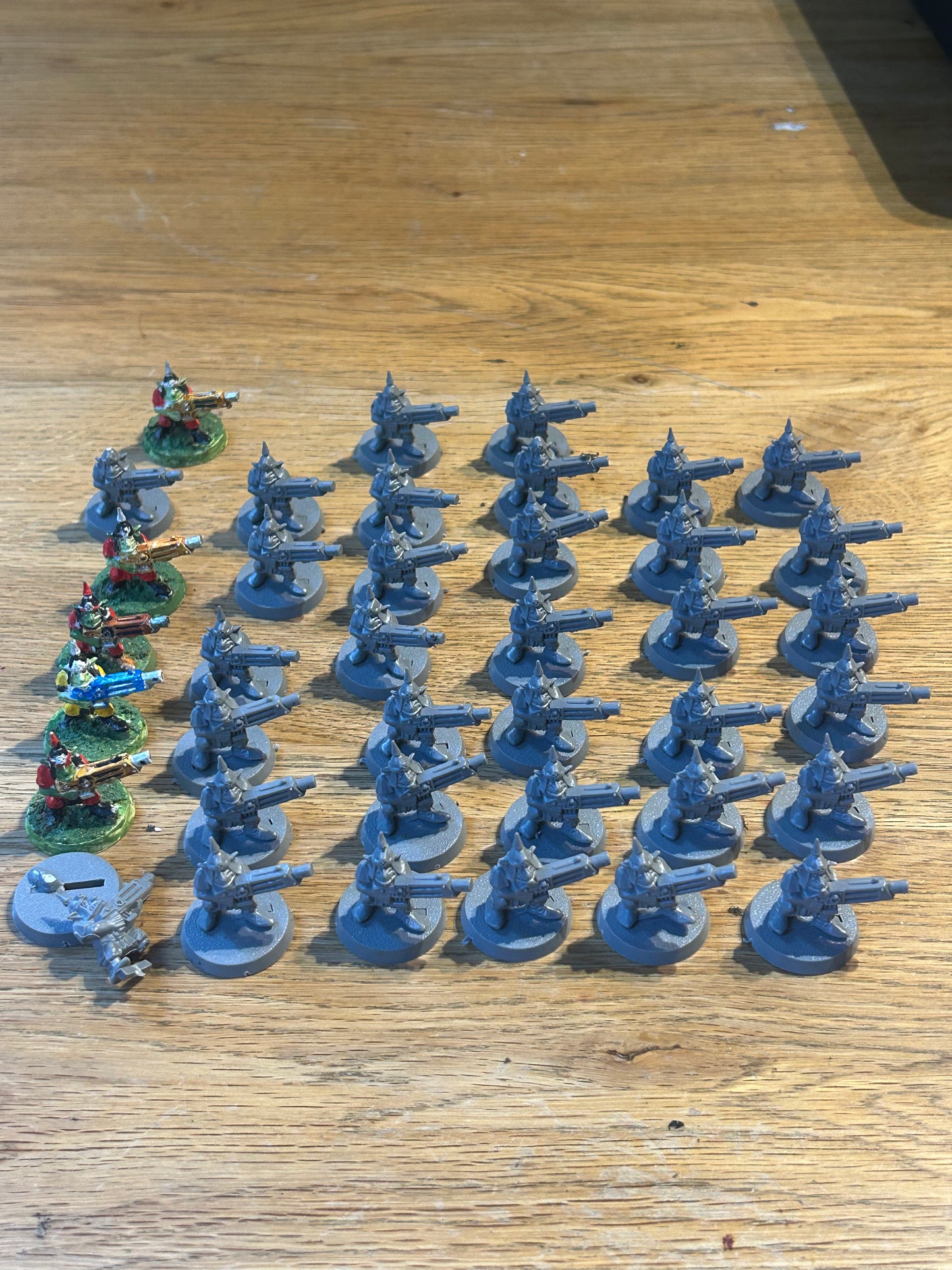 Warhammer 40k second edition plastic monopose Gretchin x39 (1 is broken, 2 are missing helmet spikes and 5 are painted poorly)