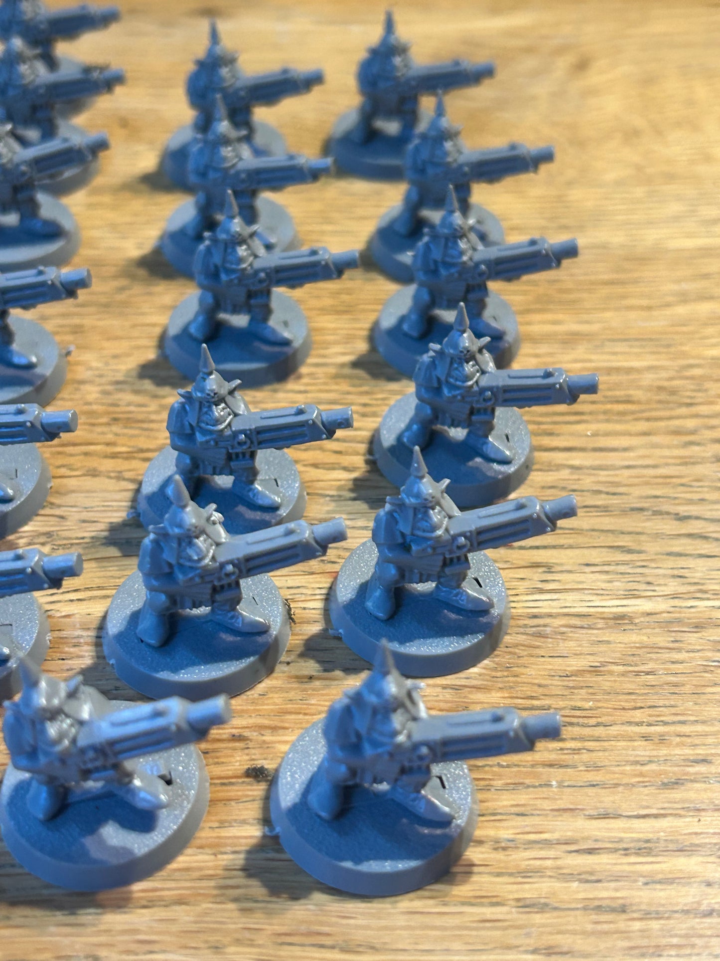 Warhammer 40k second edition plastic monopose Gretchin x39 (1 is broken, 2 are missing helmet spikes and 5 are painted poorly)
