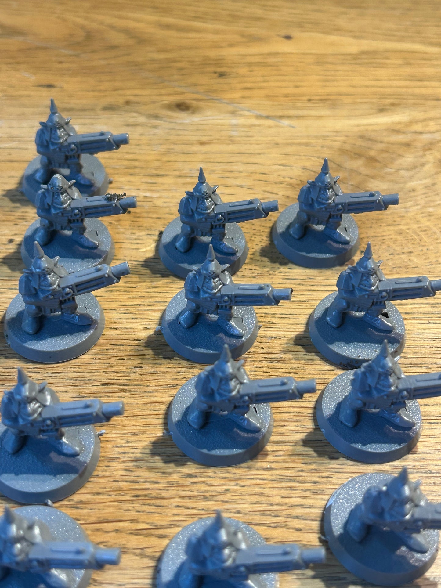 Warhammer 40k second edition plastic monopose Gretchin x39 (1 is broken, 2 are missing helmet spikes and 5 are painted poorly)