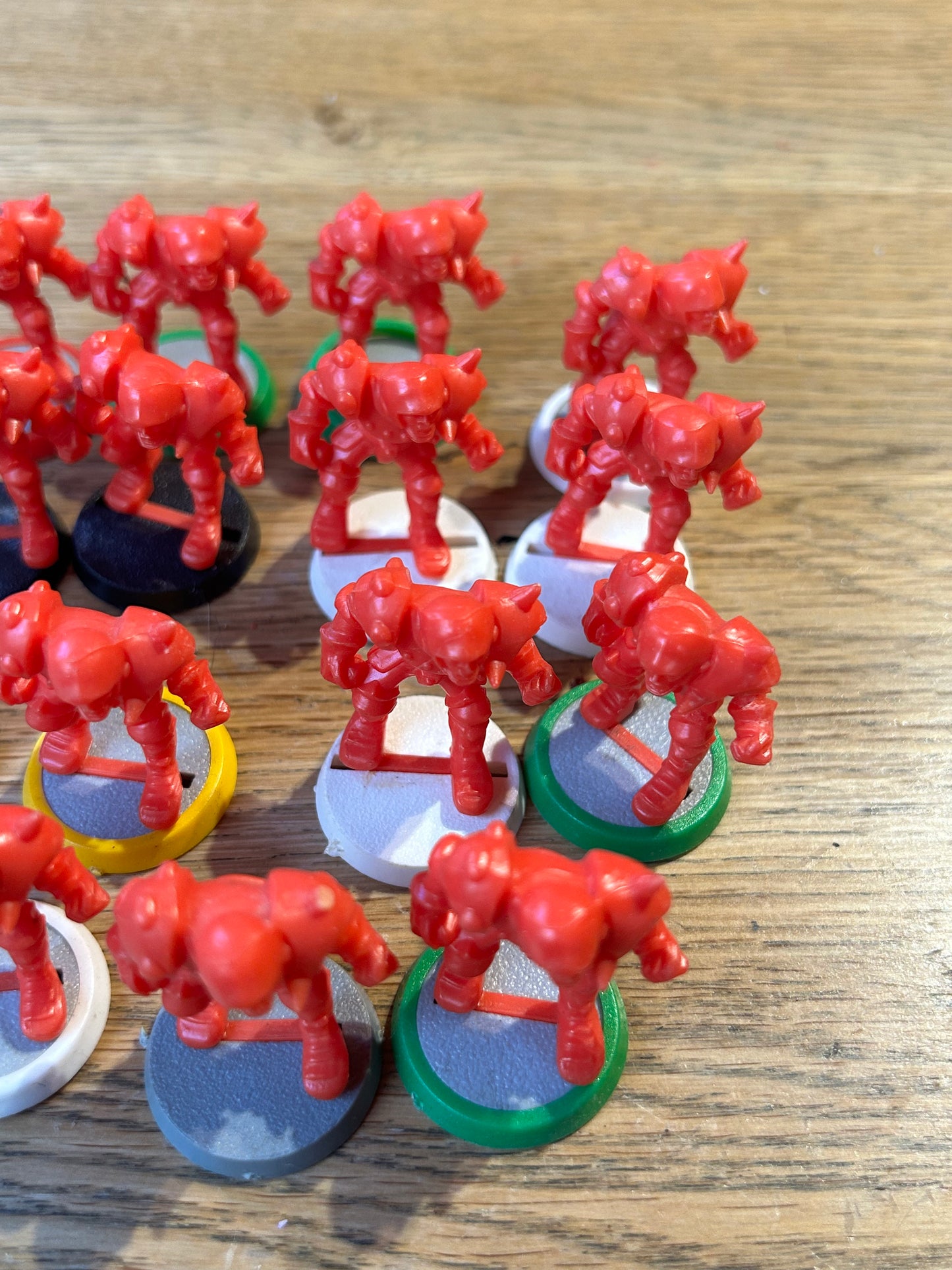 Bloodbowl second edition plastic human lineman x15 (one is missing a shoulder spike)