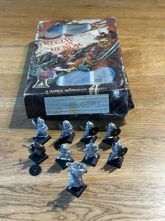 Games Workshop Warhammer Regiments Of Renown RR4 Mengil Manhide's Dark Elves (6 witch elves and 2 troopers and standard bearer)