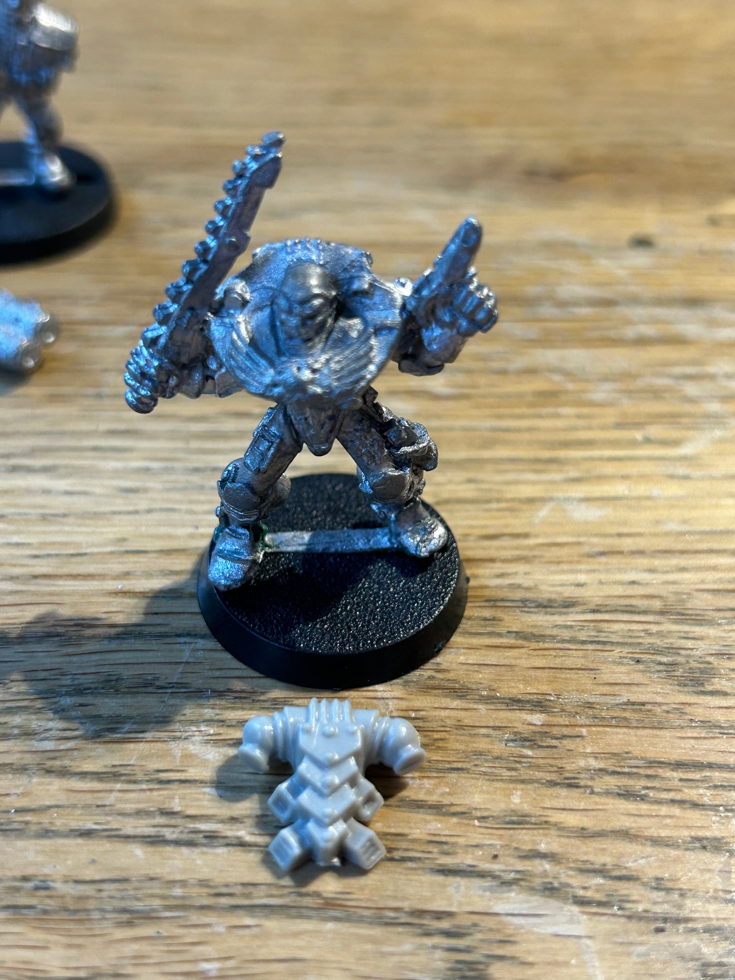 Rogue Trader Imperial Inquisitor w/ Chainsword Plasma Pistol Metal Citadel