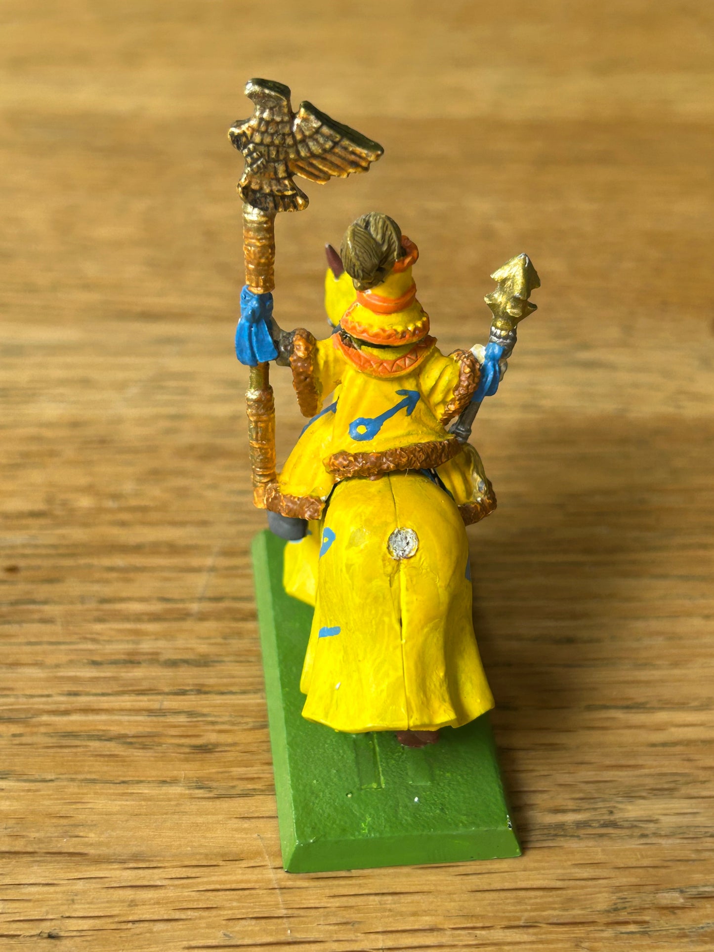 Empire of Man - Empire Mounted Gold Wizard (no horse tail)