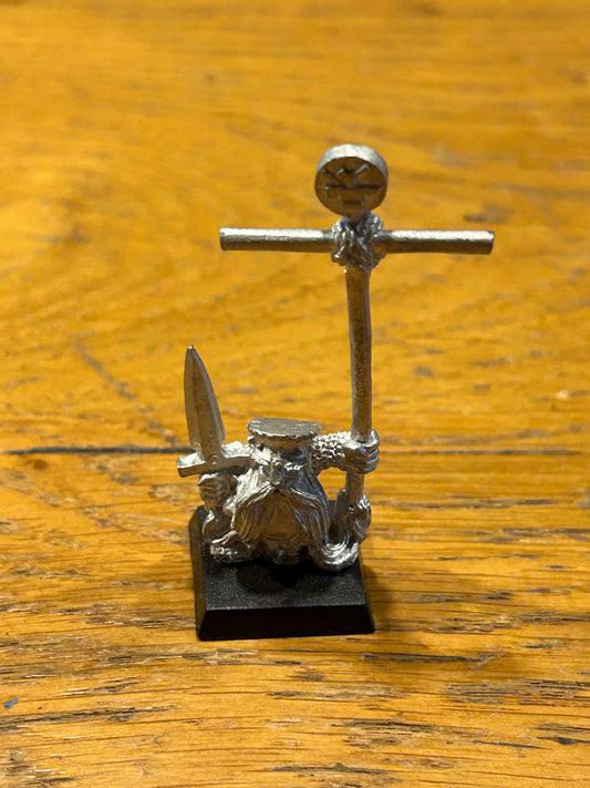 Warhammer fantasy marauder miniatures dwarf long beard standard bearer