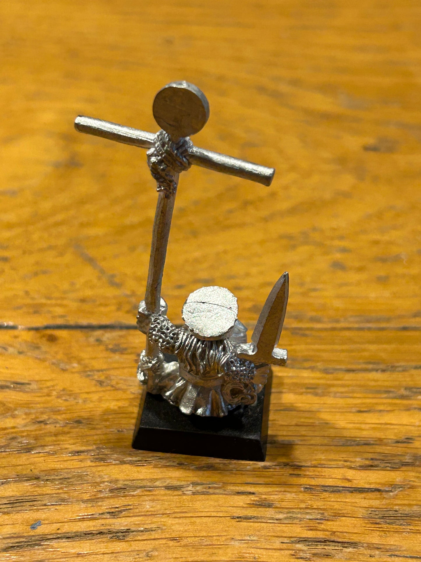 Warhammer fantasy marauder miniatures dwarf long beard standard bearer