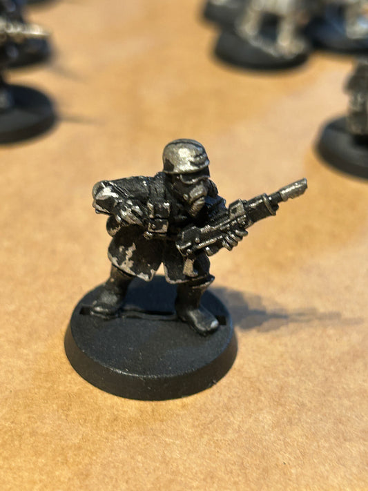 Citadel Warhammer classic 40K Imperial Guard Steel Legion trooper