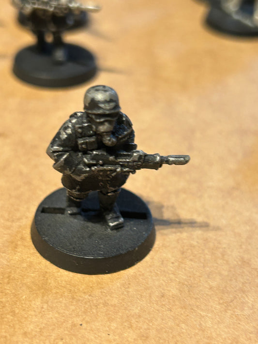 Citadel Warhammer classic 40K Imperial Guard Steel Legion trooper