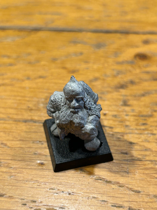 Warhammer fantasy dwarfs bugman’s rangers dwarf trooper (metal has darkened)