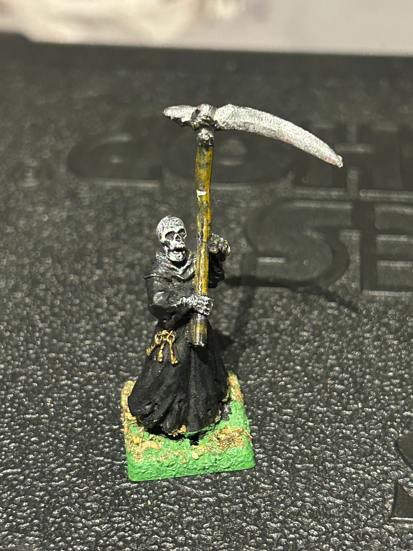 Warhammer fantasy vampire counts undead wraith with scythe