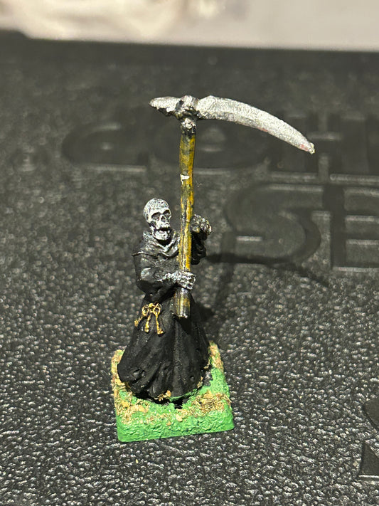 Warhammer fantasy vampire counts undead wraith with scythe