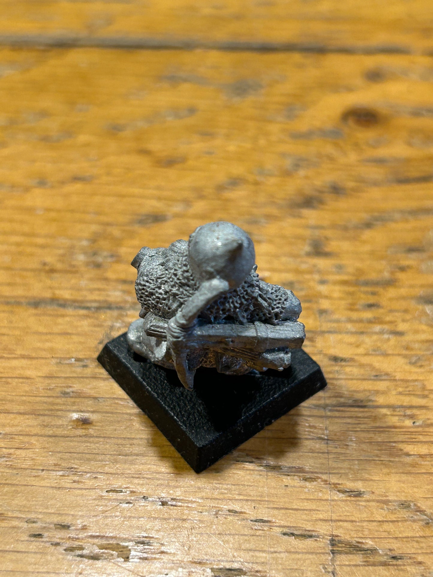 Warhammer fantasy dwarfs bugman’s rangers dwarf trooper (metal has darkened)