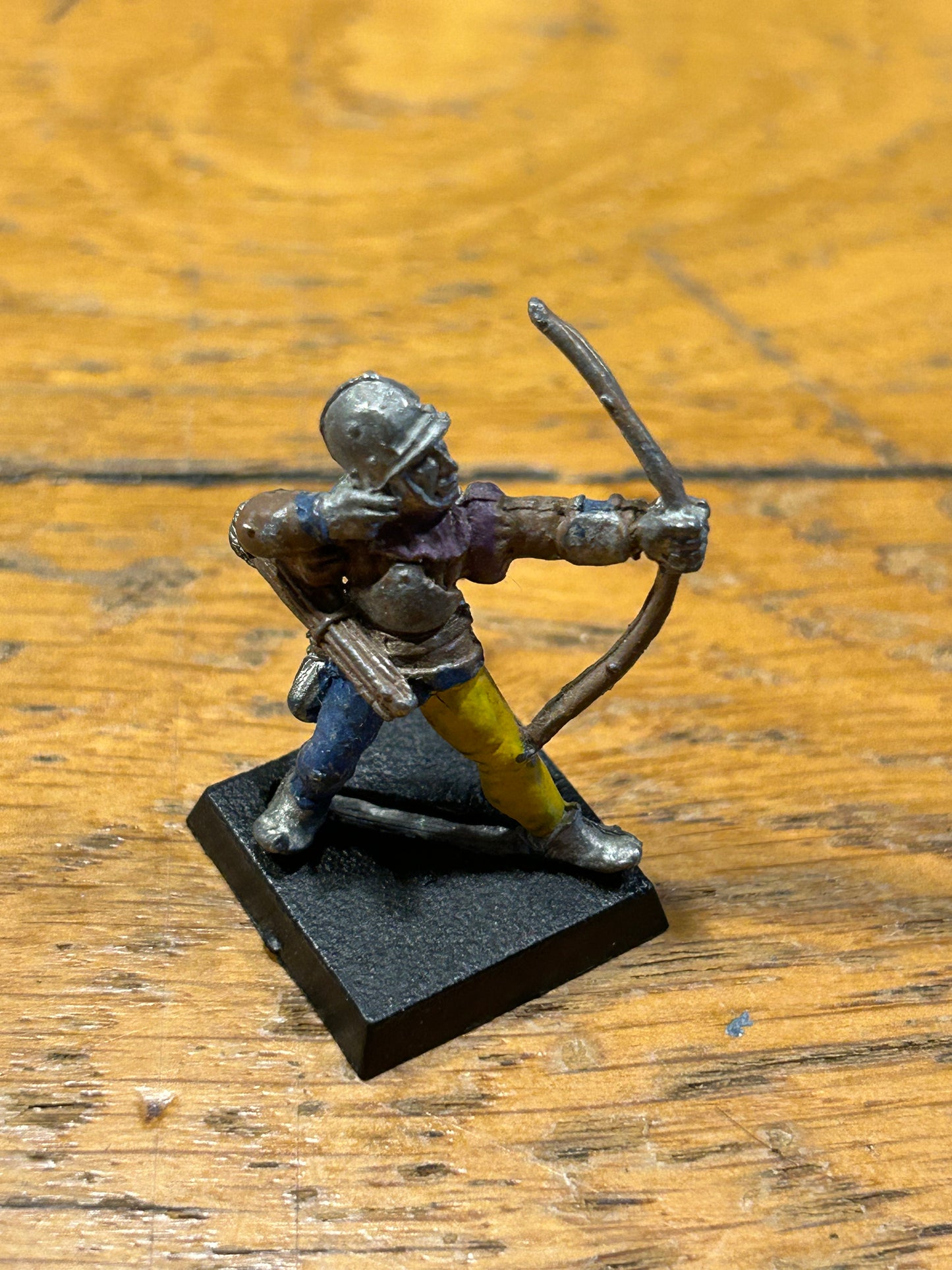 CITADEL VINTAGE 1980'S 28mm C 26 BRETONNIAN RETAINER ARCHER