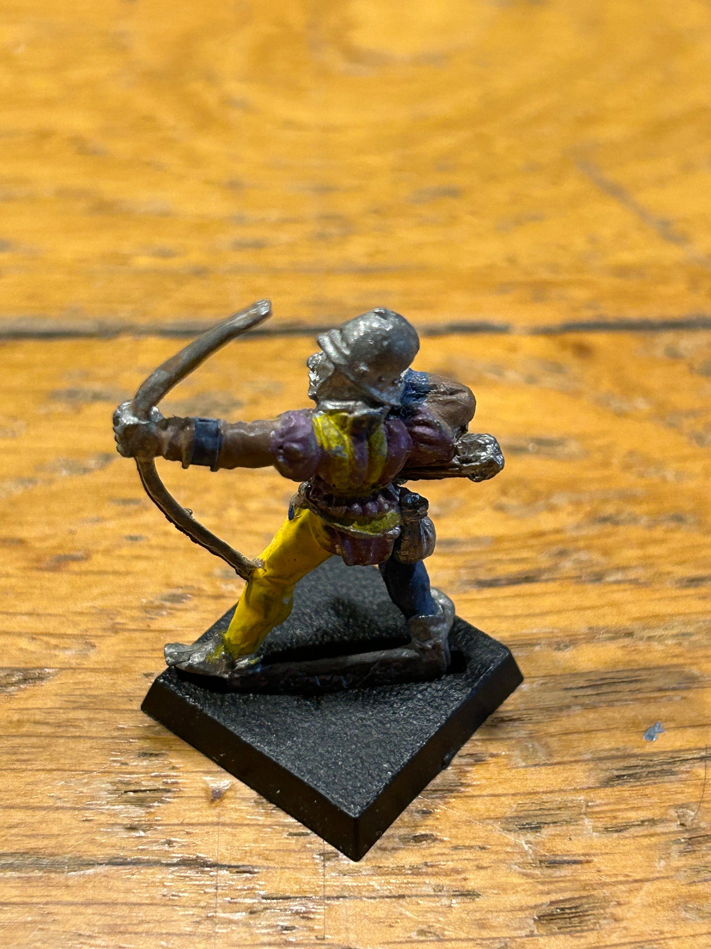 CITADEL VINTAGE 1980'S 28mm C 26 BRETONNIAN RETAINER ARCHER