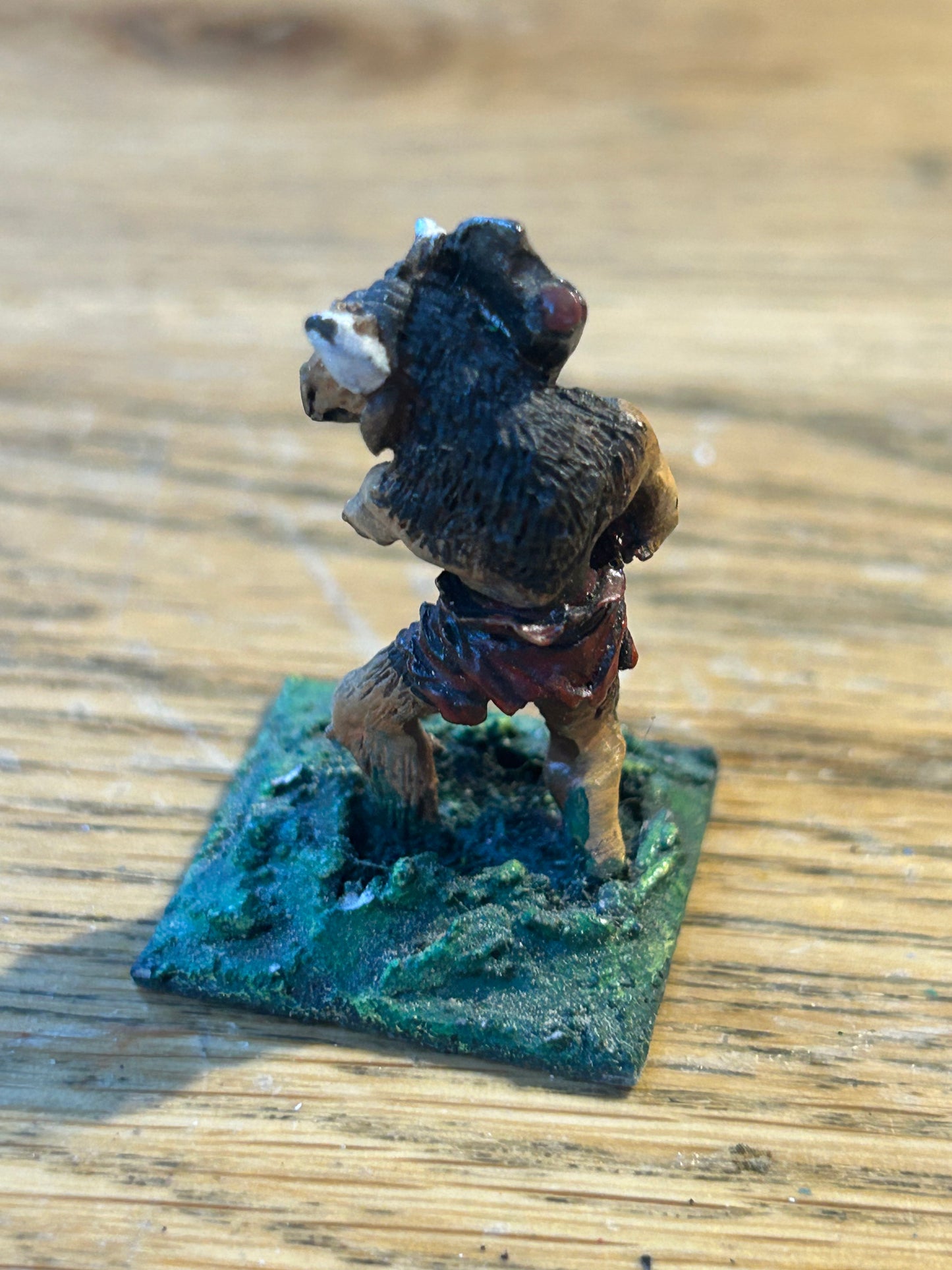 RUNEQUEST BOX 4 (V1)9 BEASTMAN MINOTAUR w BATTLE AXE C24 (C1-06) Metal