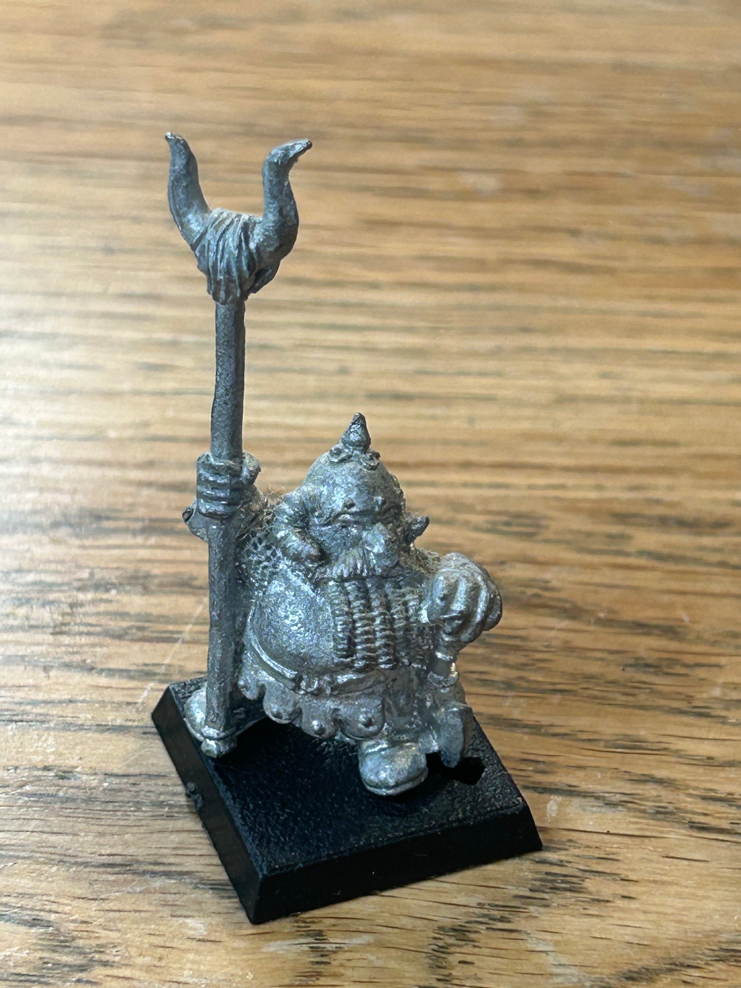 Warhammer fantasy bugman’s rangers regiment of renown RRD1 standard bearer