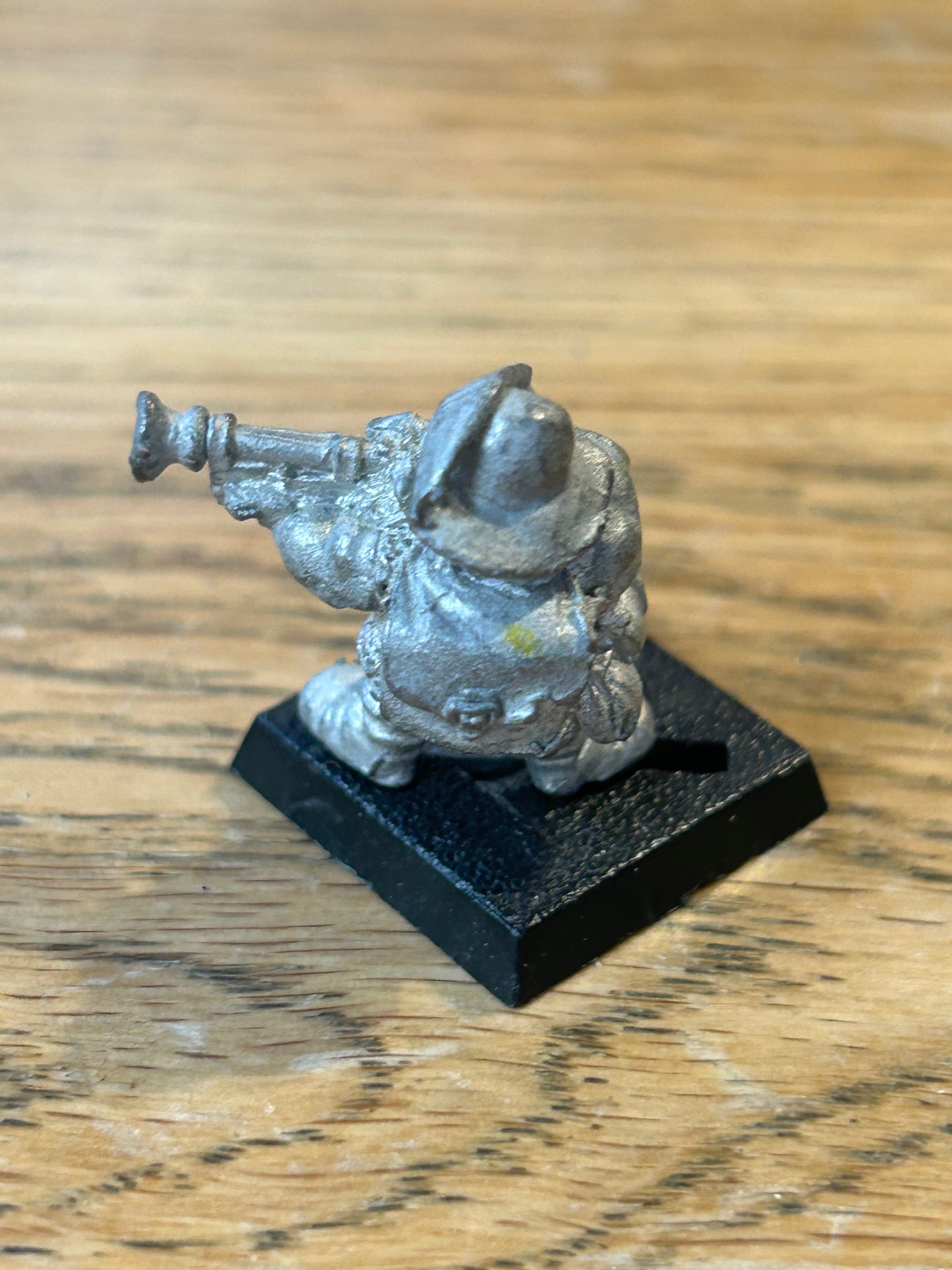 Warhammer fantasy Citadel D4 Dwarf Adventurer Gargul Thunderer Hand Gunner
