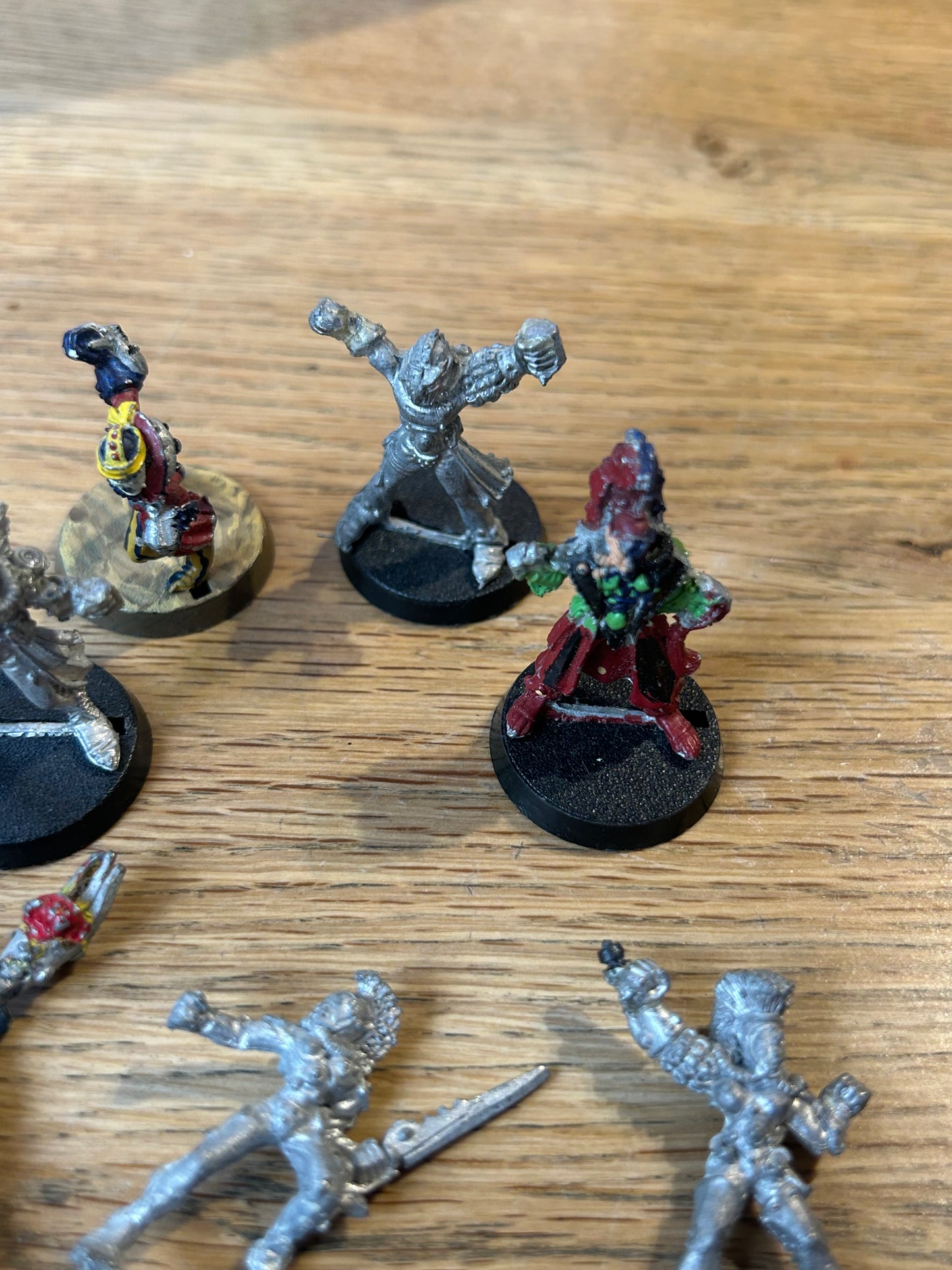 Warhammer 40k rogue trader 10 c broken eldar harlequins (weapons removed, I think they turned them into a Bloodbowl team)