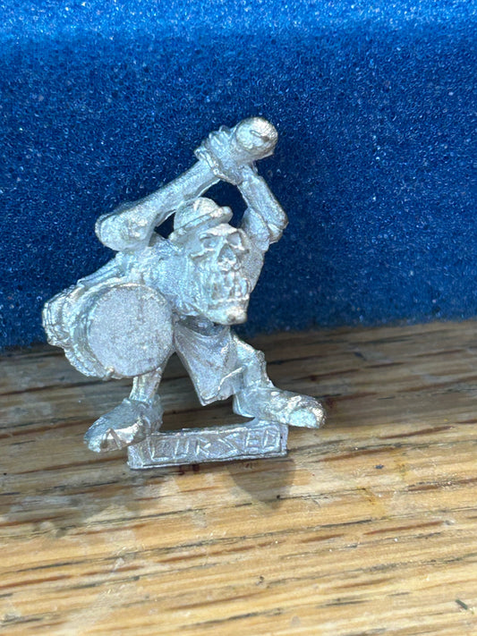 WARHAMMER THE OLD WORLD goblin musician CURSED COMPANY DOGS OF WAR