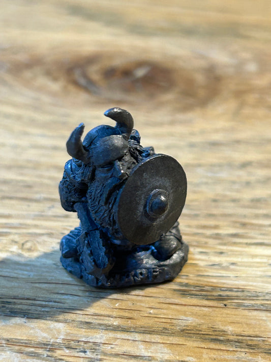 Citadel Miniatures Northern Dwarf C06 (84-03)
Luk Aruk / Leif Hornhelm