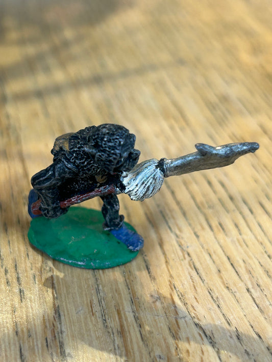 Citadel - Pre Slotta - Warhammer - C16  Orc Warrior -  with polearm 1984