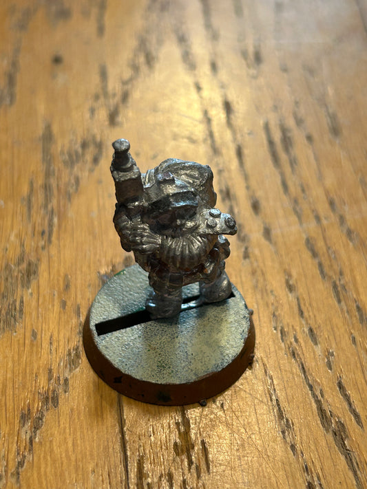 Rogue Trader Warhammer 40k Squat with las pistol