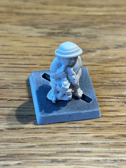 Maxi mini halfling with anchor