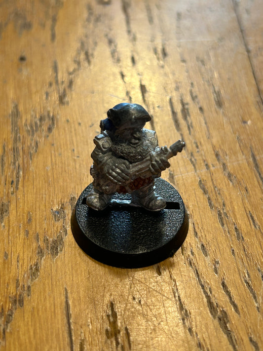 Warhammer 40k Rogue Trader squat brethren with lasgun 1010/6