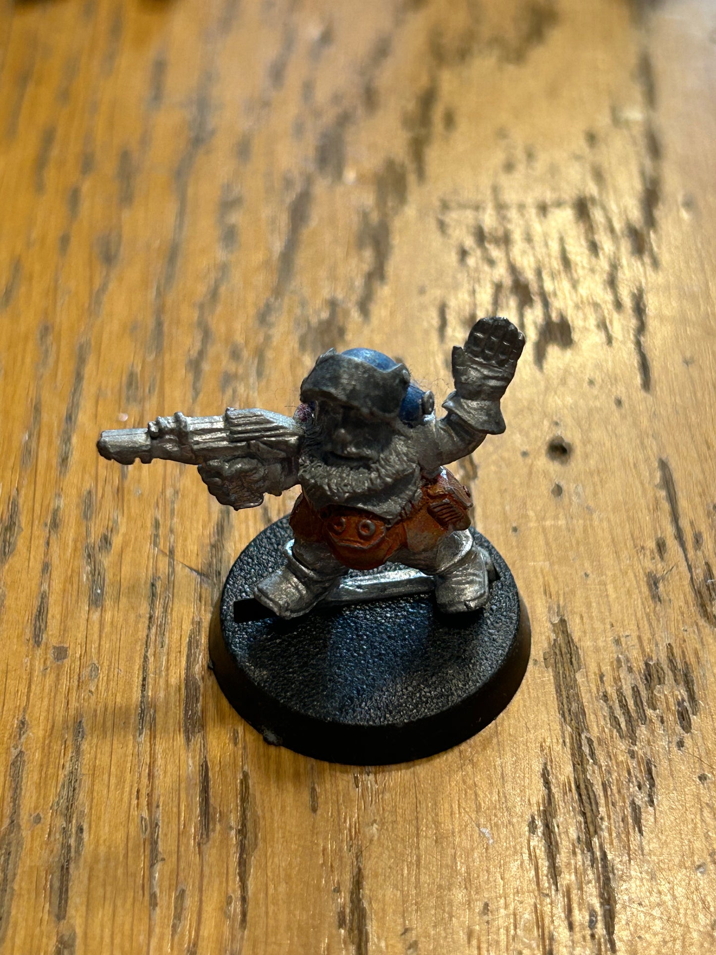 Rogue Trader Warhammer 40k Squat with las pistol
