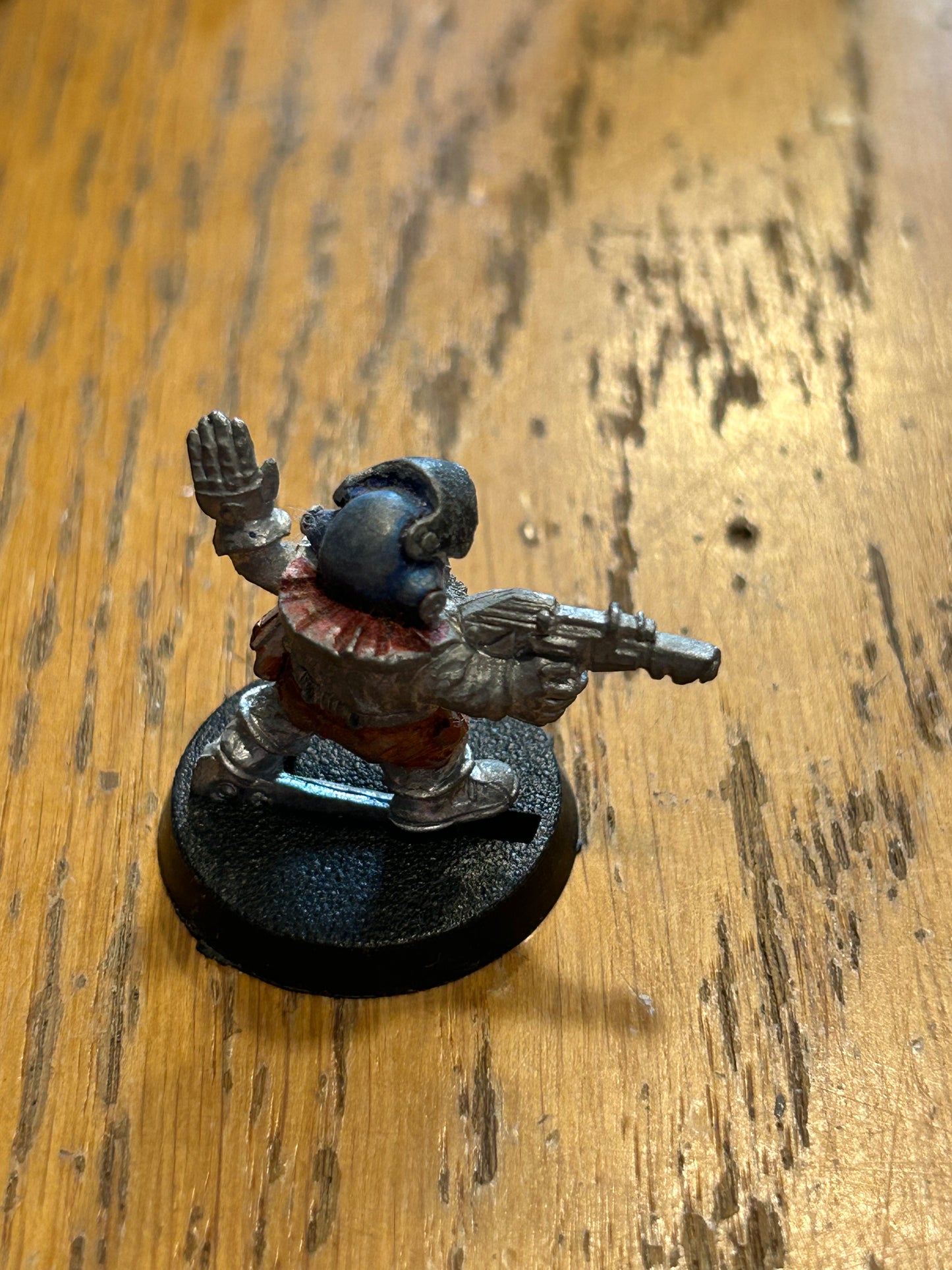 Rogue Trader Warhammer 40k Squat with las pistol