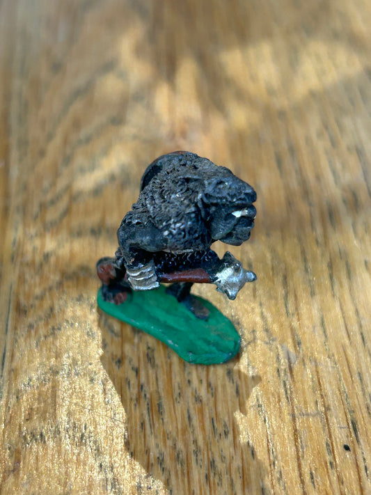Warhammer fantasy preslotta orc with mace and shield