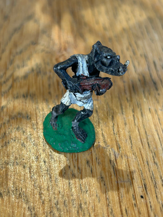 Citadel - Pre Slotta - Warhammer - C15 armoured Orc Warrior -  with crossbow 1984