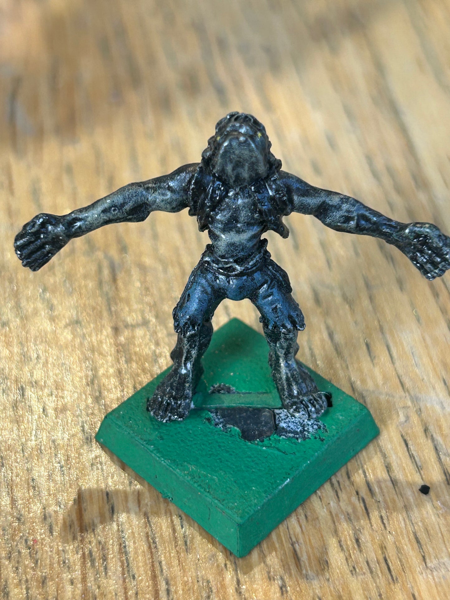 Citadel Warhammer C15 Orcs Villagers Villager Punched Orc Wounded Metal Figure