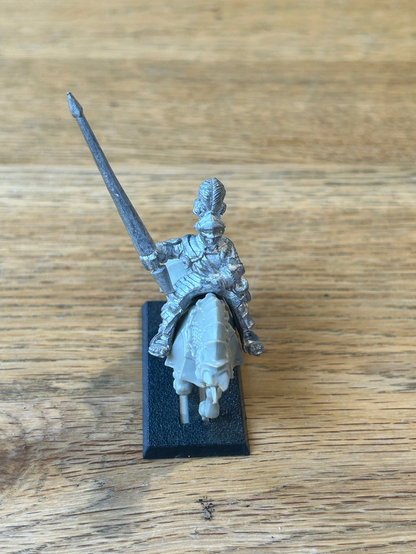 Warhammer ToW Heroes Empire Heroic Knight with lance (horse has no tail)