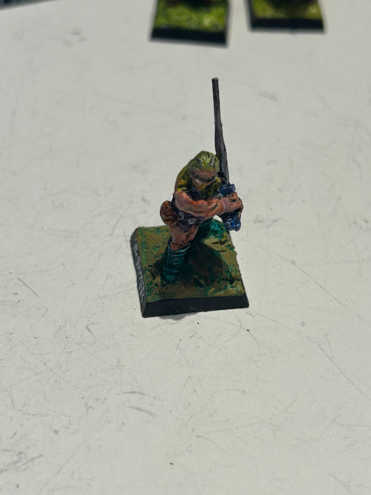 Barbarian w. Two-handed Sword
FA9 warhammer fantasy adventurers