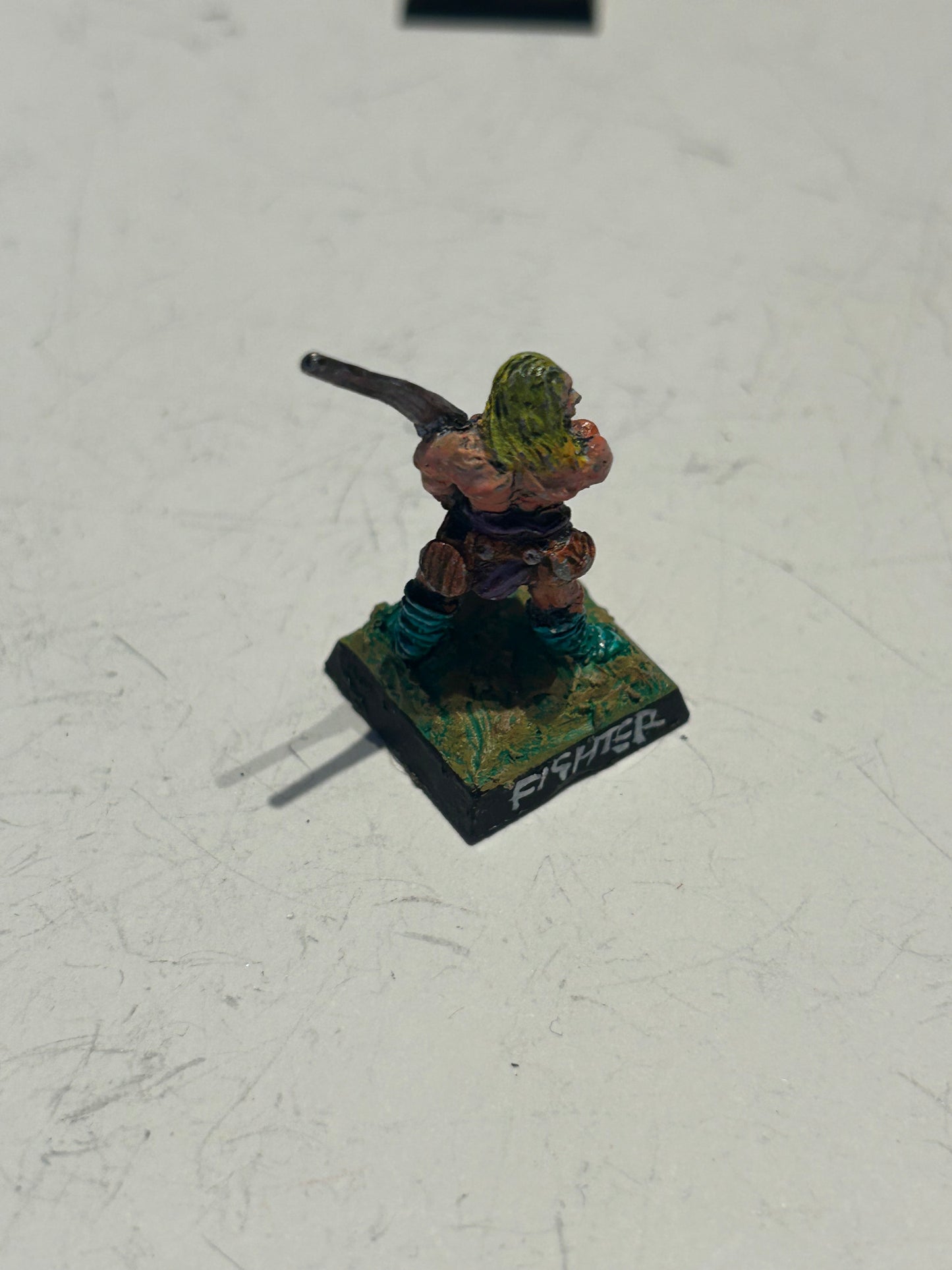 Barbarian w. Two-handed Sword
FA9 warhammer fantasy adventurers