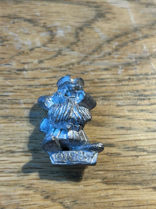 Warhammer fantasy marauder dwarf crossbowman body (no plug in crossbow with hands)