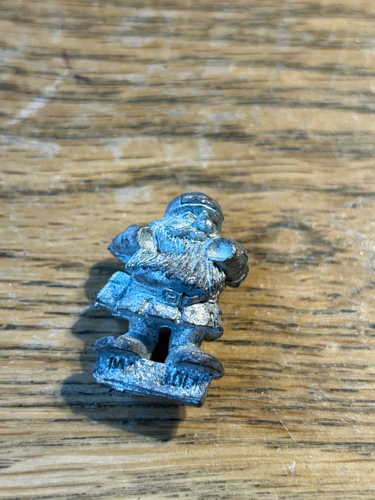 Warhammer fantasy marauder dwarf crossbowman body (no plug in crossbow with hands)
